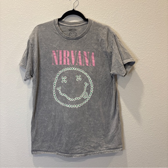 NIRVANA Tops - Nirvana Daisy Smiley Face Graphic Tee – Gray Pink Band T-Shirt Size L